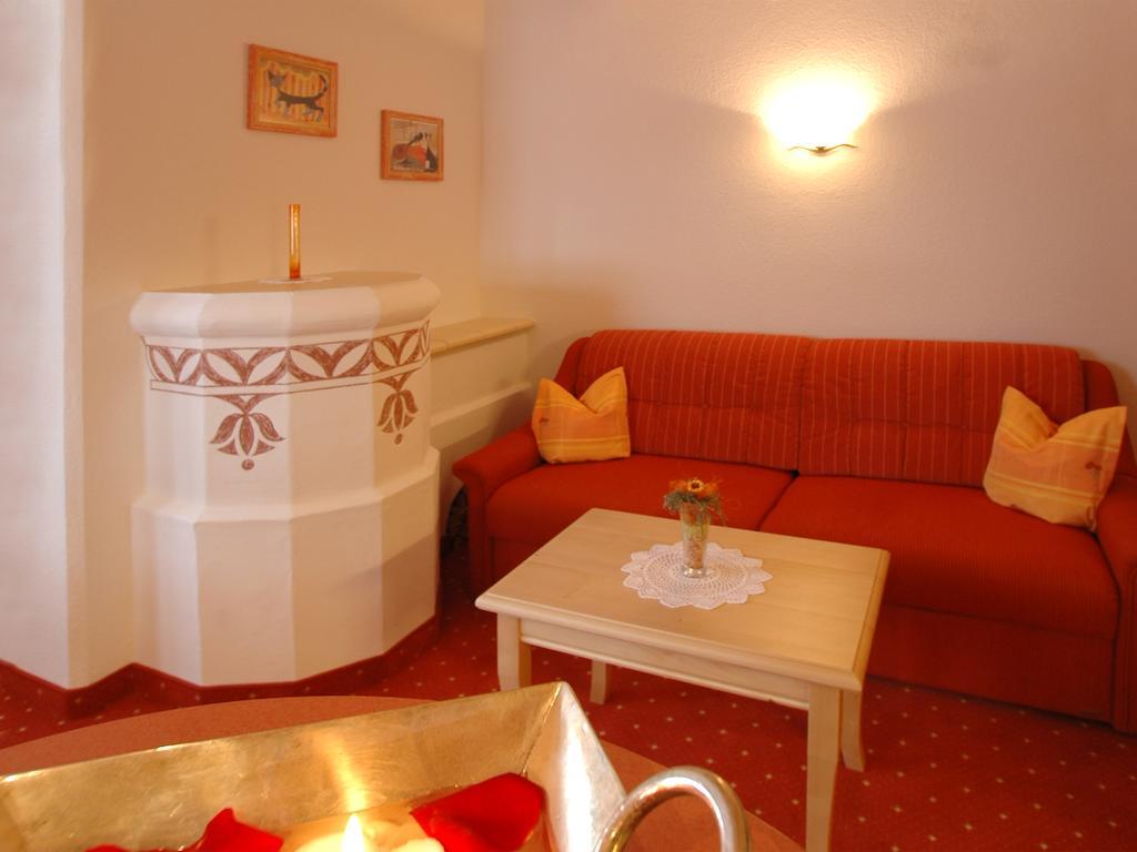 Hotel Garni Romantika Serfaus Quarto foto